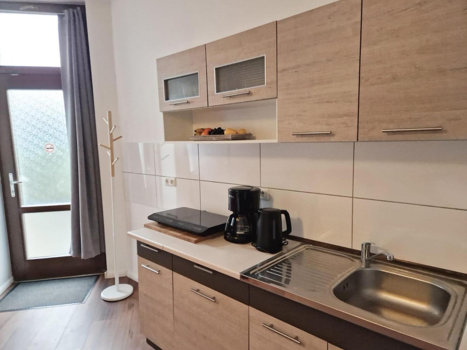 City Studio Apartment For 4, Near Sonnenallee Βερολίνο Εξωτερικό φωτογραφία