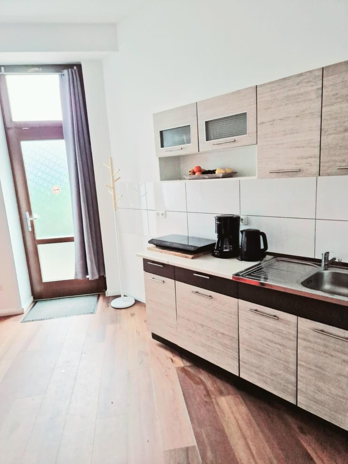 City Studio Apartment For 4, Near Sonnenallee Βερολίνο Εξωτερικό φωτογραφία