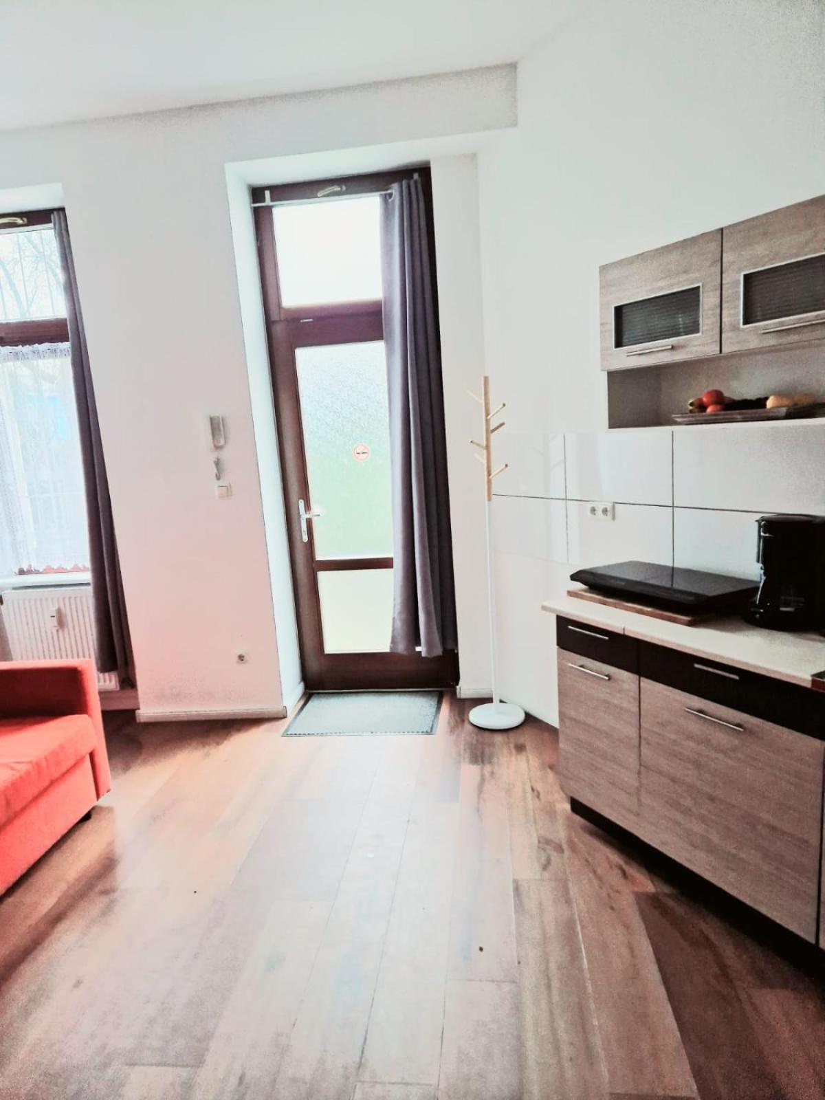 City Studio Apartment For 4, Near Sonnenallee Βερολίνο Εξωτερικό φωτογραφία