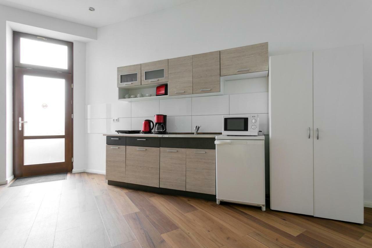 City Studio Apartment For 4, Near Sonnenallee Βερολίνο Εξωτερικό φωτογραφία
